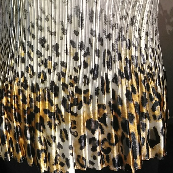 Milano Women's Floral & Animal Print Dress Blouse - Picture 2 of 7